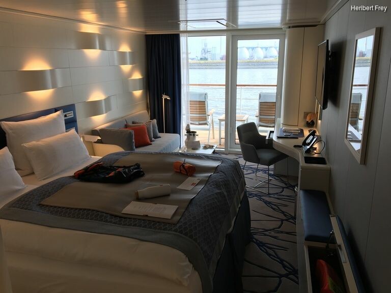 5rxp1l6in_rectangle-768x768-0x0-0x0